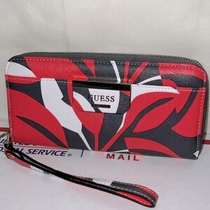 Guess NWOT Large Wristlet Wallet